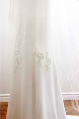 Chapel length modern oval cut drop veil with lace appliques