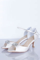Wedding Shoes. Classic elegant ivory silk dyable bridal heels.