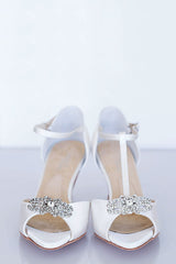 Wedding Shoes. Classic elegant ivory silk dyable bridal heels.