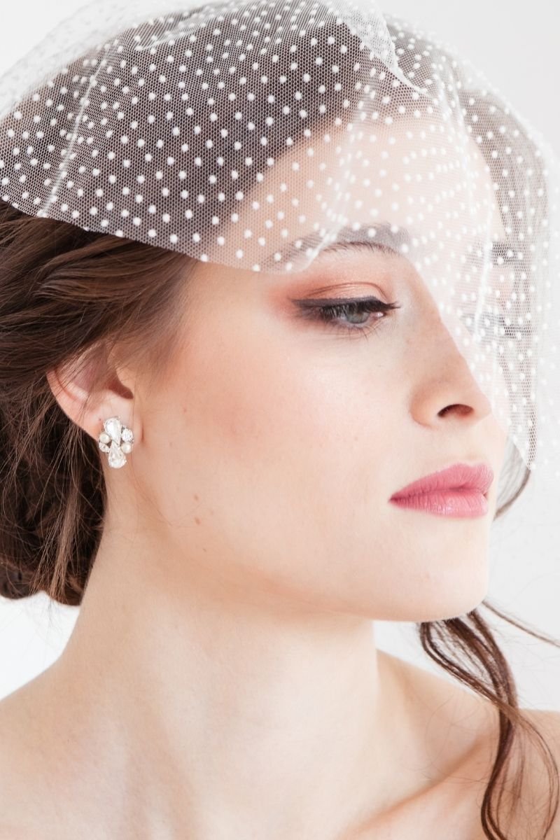 Bridal polka dot birdcage veil. Handmade in Canada illusion net veil. Bridal birdcage veil trend.
