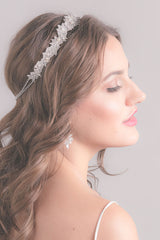 Woman wearing hair chain profile