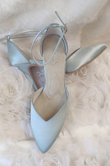 Wedding Shoes. Classic elegant ivory silk dyable bridal heels.