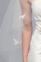 Leaf Blossom Fingertip Veil - Sample Sale