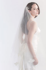 Alivia Fingertip Lace Drop Veil - Sample Sale