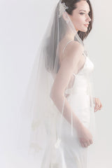 Alivia Fingertip Lace Drop Veil - Sample Sale