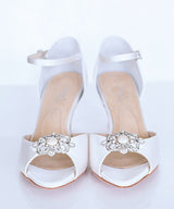 Wedding Shoes. Classic elegant ivory silk dyable bridal heels.