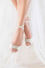 Wedding Shoes. Classic elegant ivory silk dyable bridal heels.