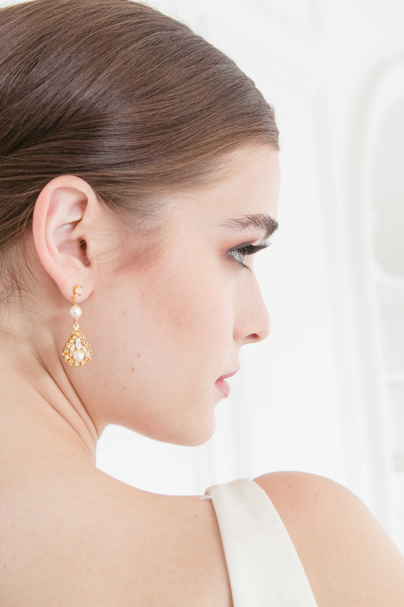 Pearl crystal and cubic zirconia bridal teardrop wedding earrings. Handmade in Canada. Delicate and unique earrings.