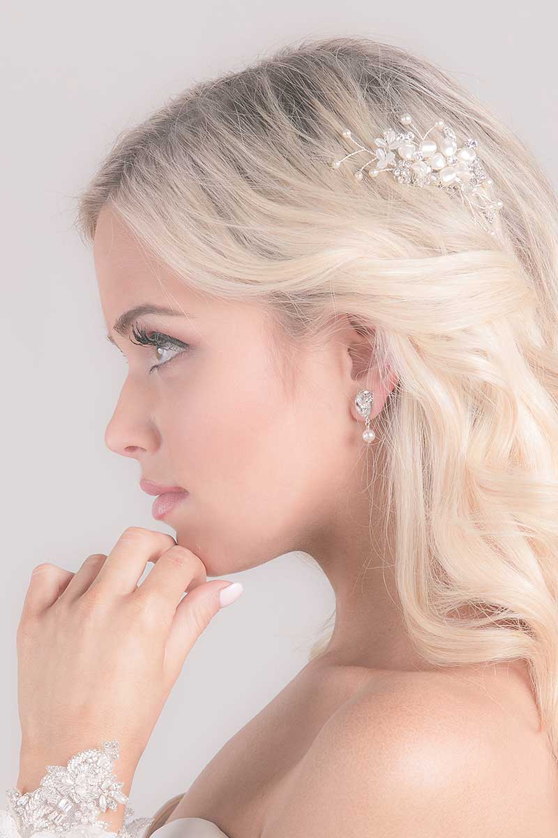Profile of bride's head and shoulders wearing Laura Jayne Jenna Vine Hair Comb