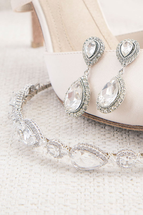 teardrop earrings and crystal headband with shoe