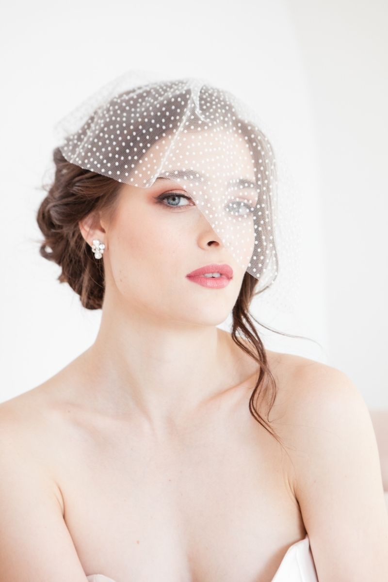 Bridal polka dot birdcage veil. Handmade in Canada illusion net veil. Bridal birdcage veil trend.