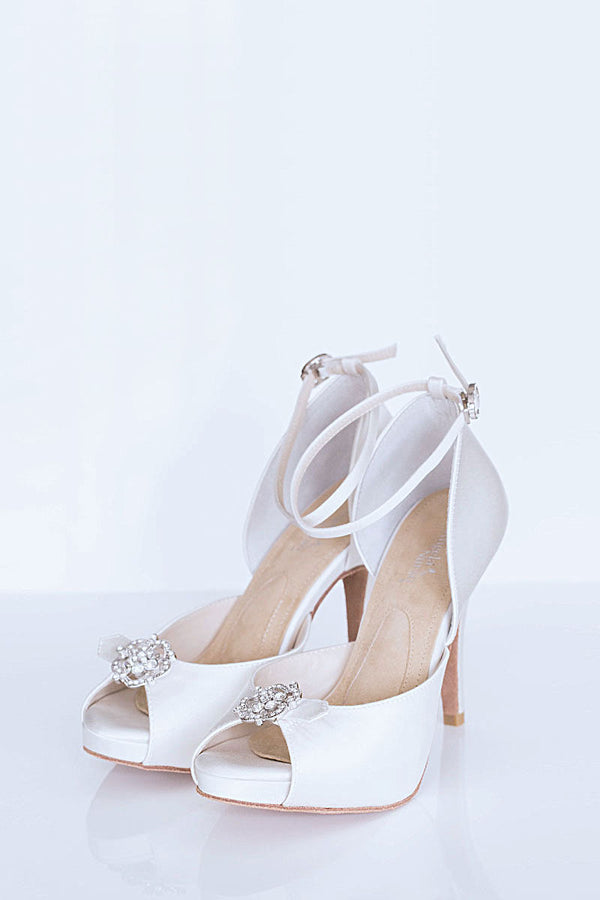 Wedding shoes. Angela Nuran Starletta platform high heel bridal sandals made of dyeable silk
